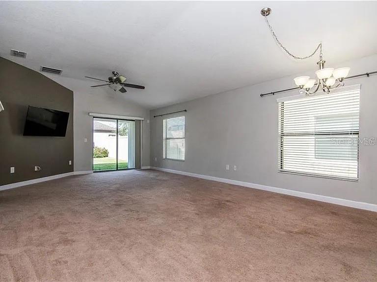 Listing photo id 7 for 10019 Newminster Loop