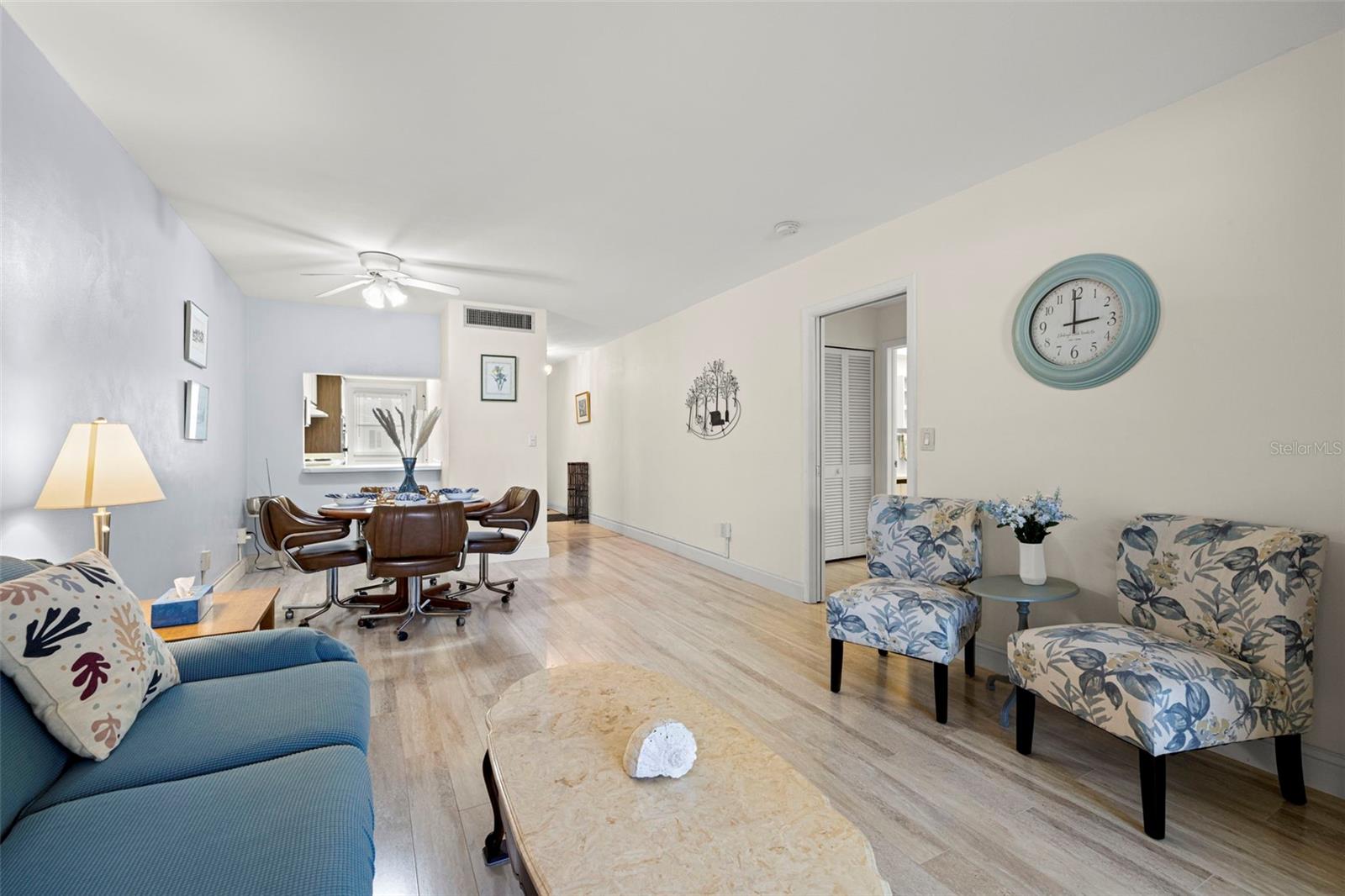 Image 11 of 38 For 100 Glennes Lane 207