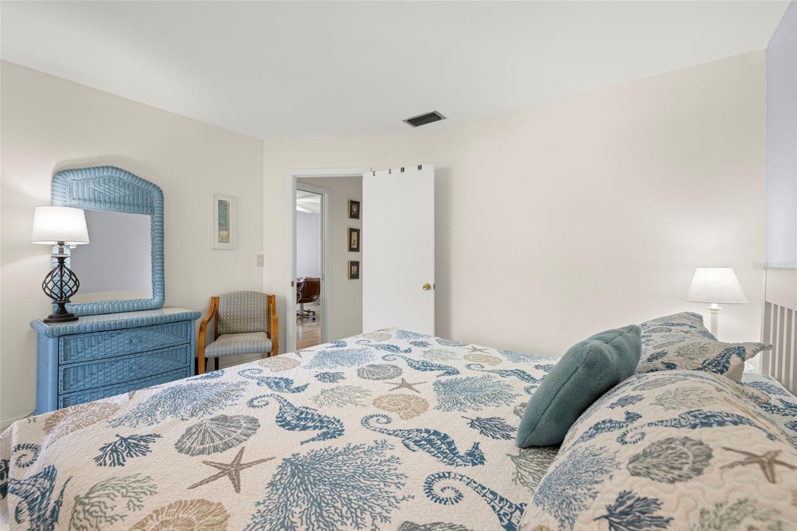 Image 20 of 38 For 100 Glennes Lane 207