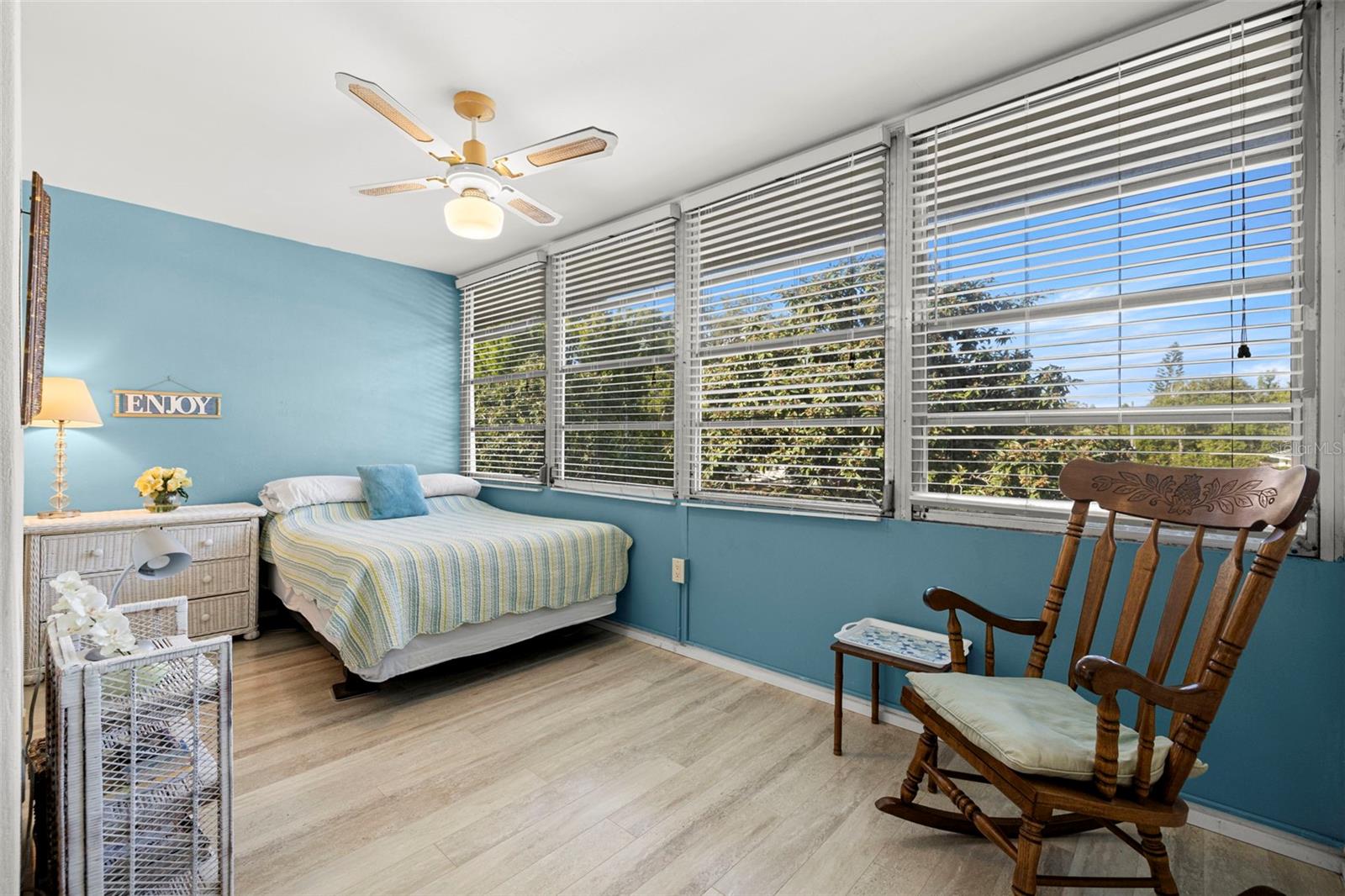 Image 24 of 38 For 100 Glennes Lane 207