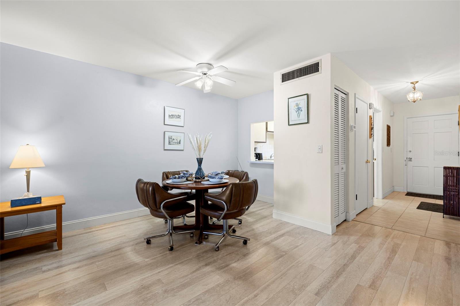 Image 8 of 38 For 100 Glennes Lane 207