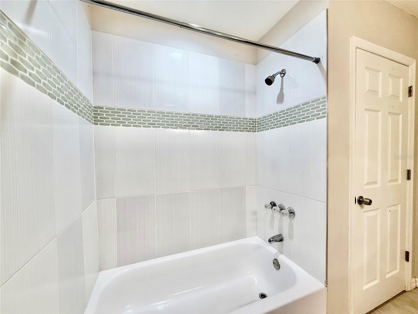 Image 17 of 20 For 2226 46th Avenue N