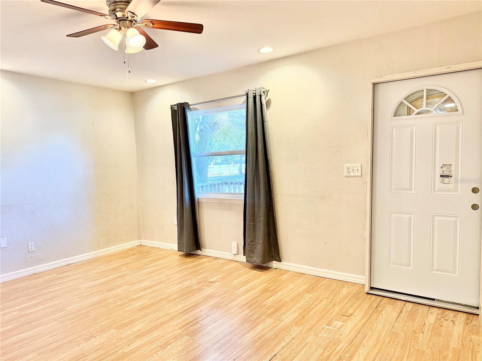 Image 6 of 20 For 2226 46th Avenue N