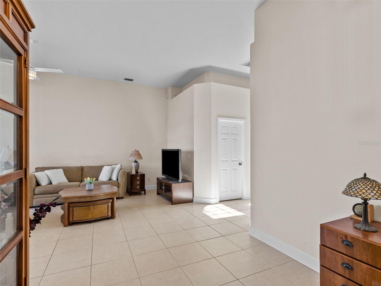 Image 8 of 39 For 13235 Palmilla Circle