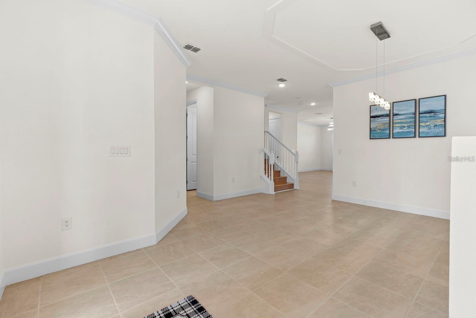 Image 16 of 66 For 933 Signet Drive