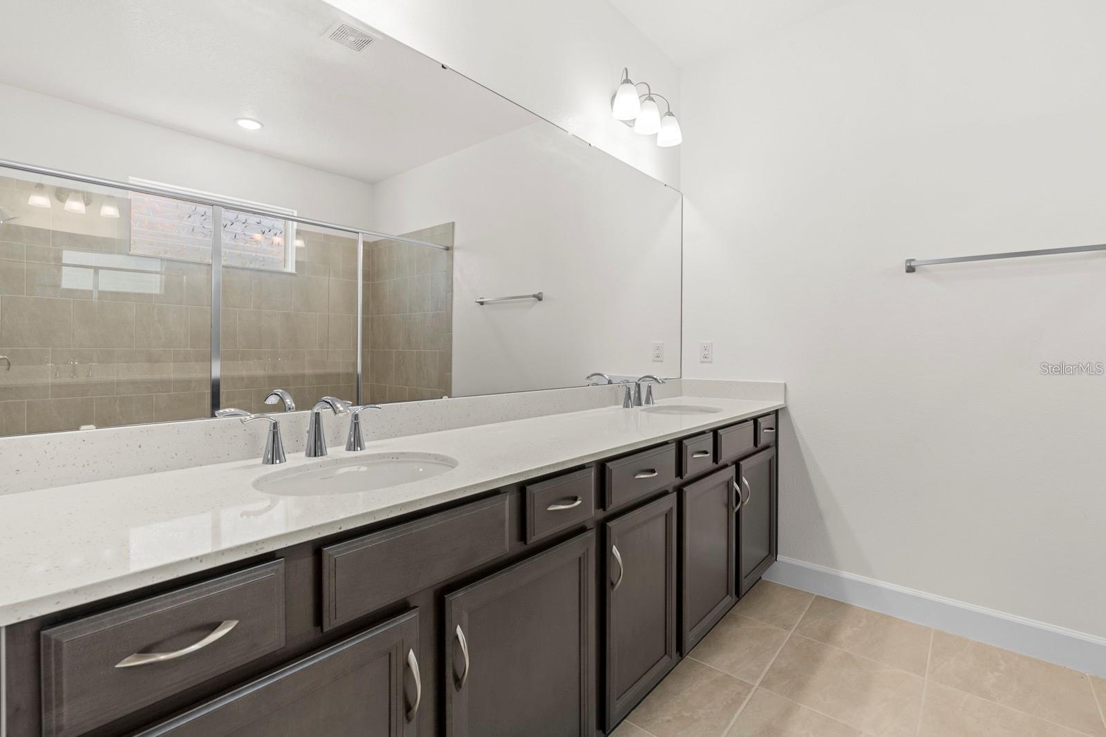 Image 20 of 66 For 933 Signet Drive