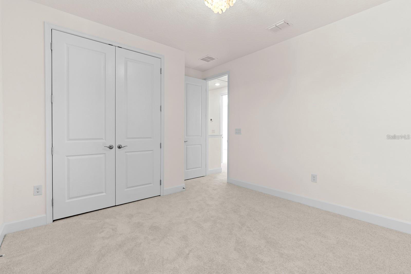 Image 38 of 66 For 933 Signet Drive