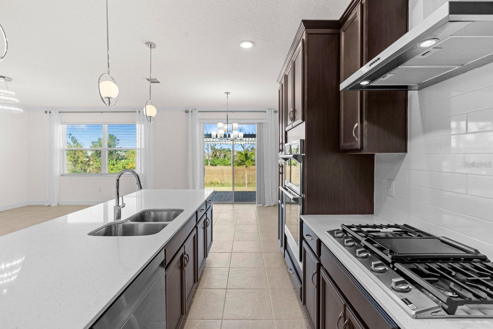 Image 7 of 66 For 933 Signet Drive