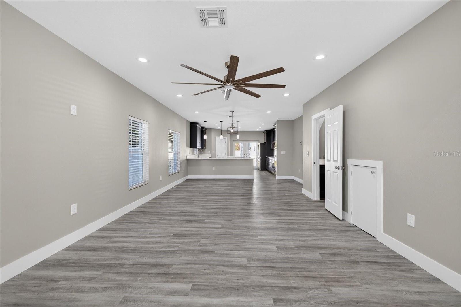 Image 17 of 88 For 1819 13th Avenue S