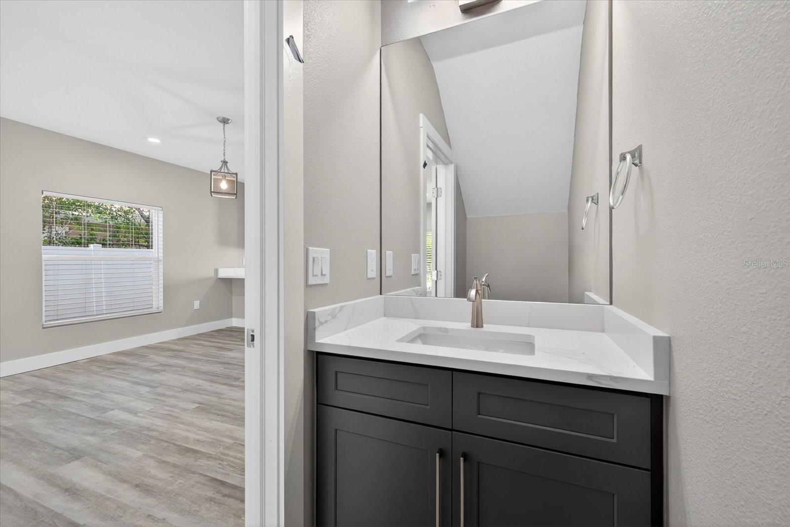 Image 20 of 88 For 1819 13th Avenue S