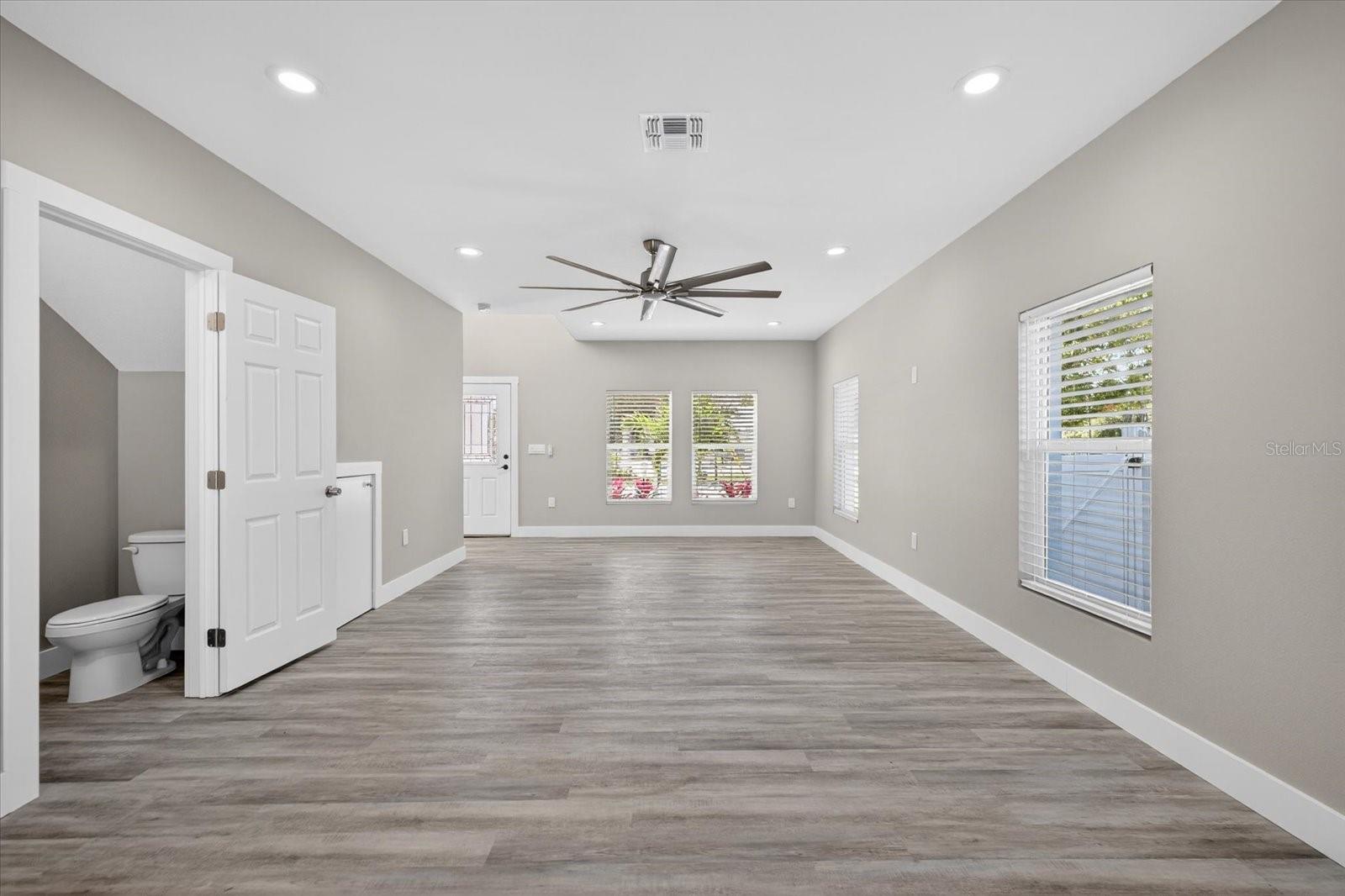 Image 21 of 88 For 1819 13th Avenue S