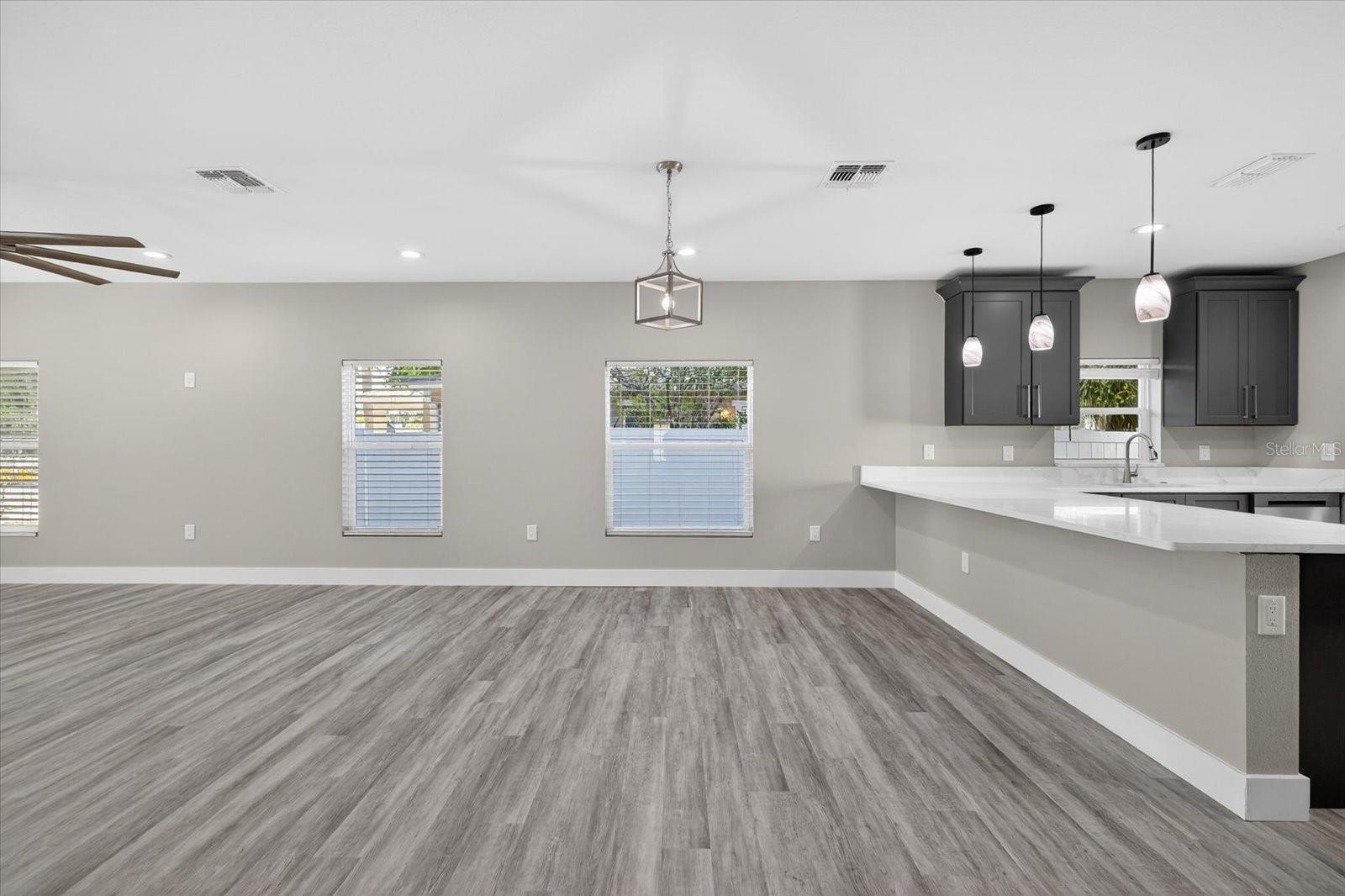 Image 23 of 88 For 1819 13th Avenue S