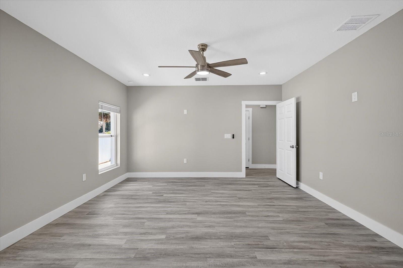 Image 37 of 88 For 1819 13th Avenue S