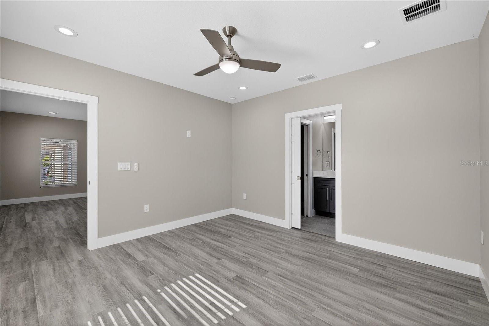 Image 51 of 88 For 1819 13th Avenue S