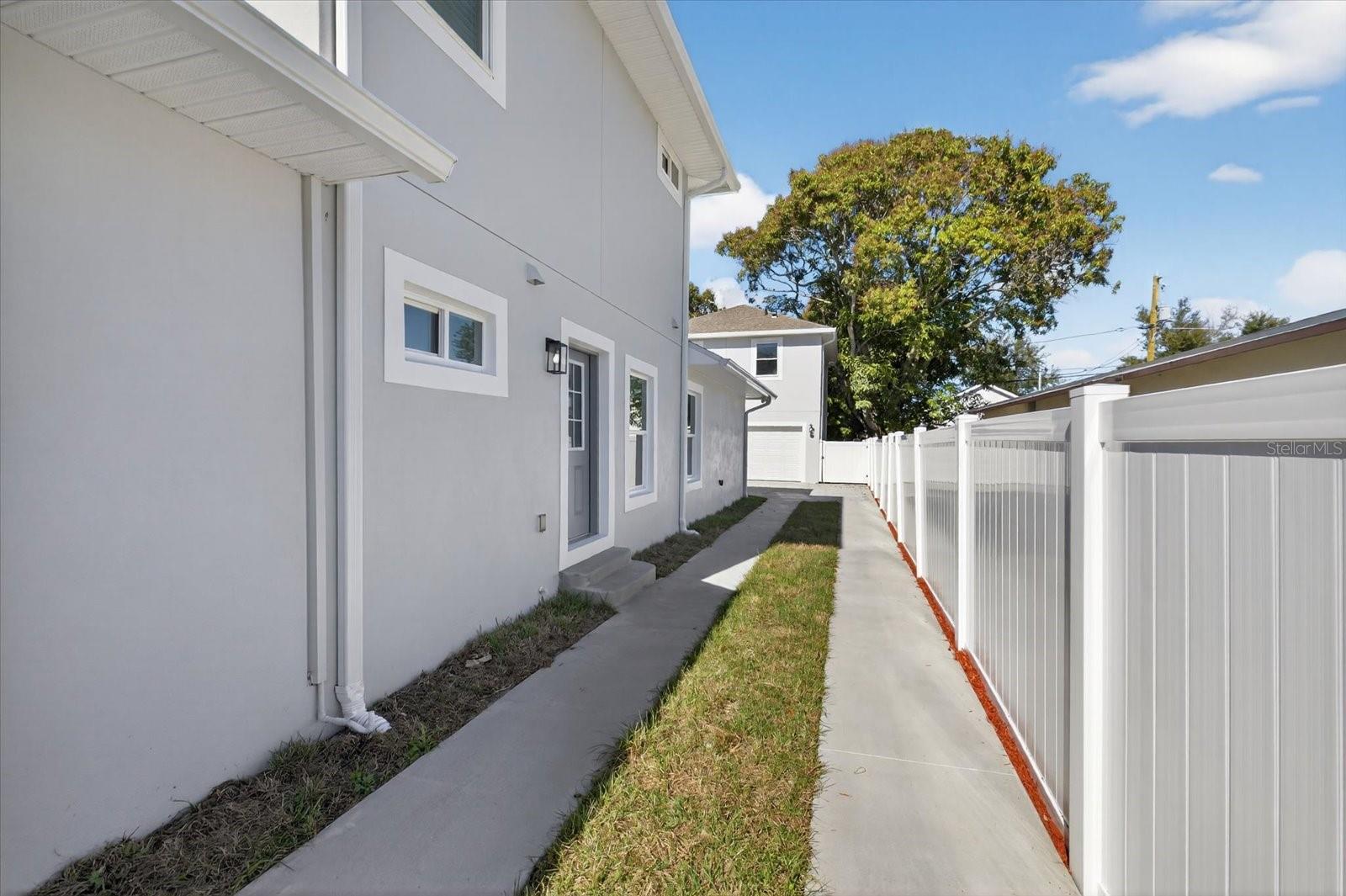 Image 70 of 88 For 1819 13th Avenue S