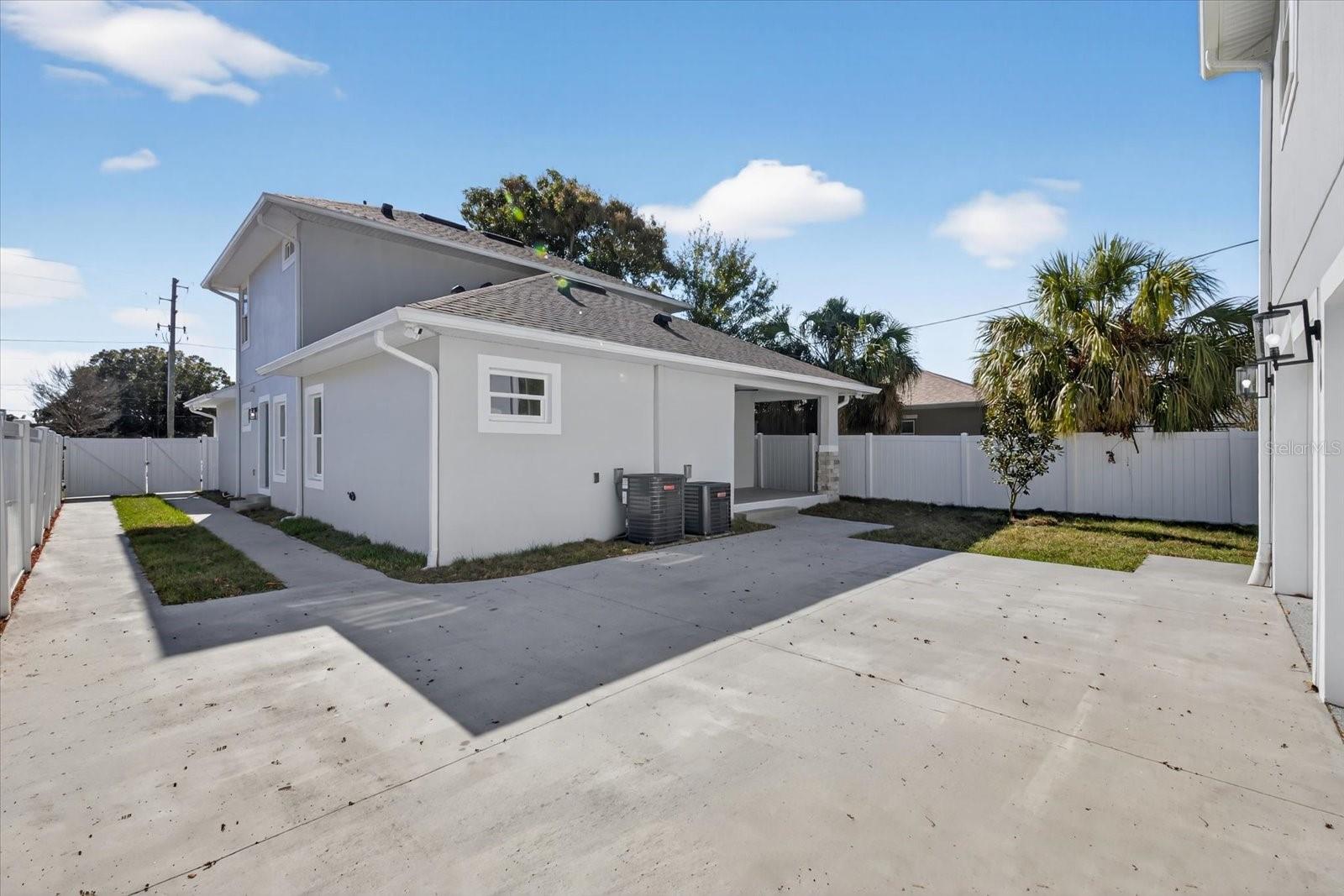 Image 72 of 88 For 1819 13th Avenue S