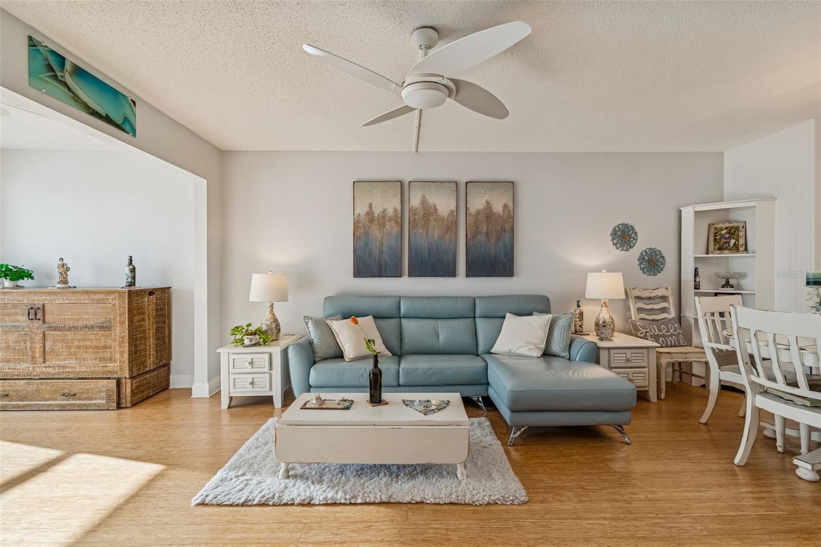 Image 10 of 39 For 946 Virginia Street 201