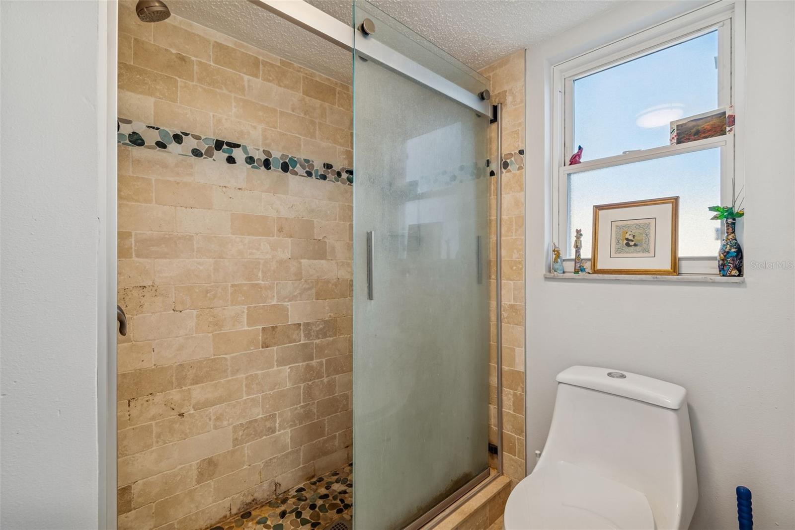 Image 14 of 39 For 946 Virginia Street 201