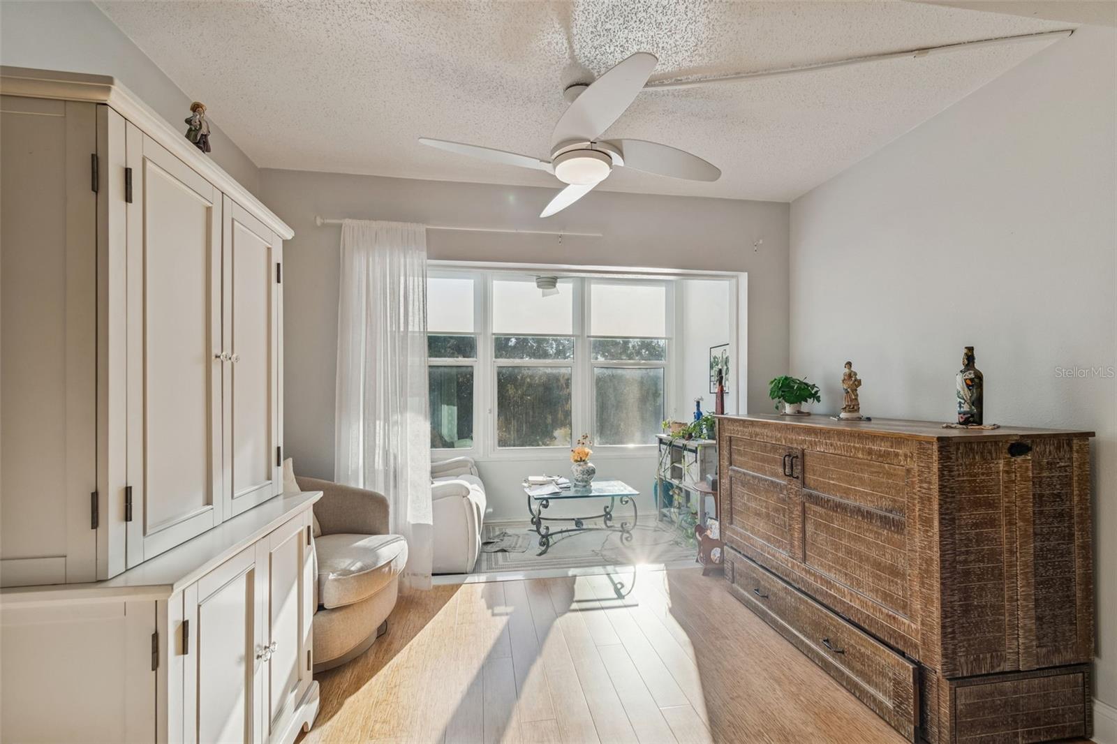 Image 20 of 39 For 946 Virginia Street 201