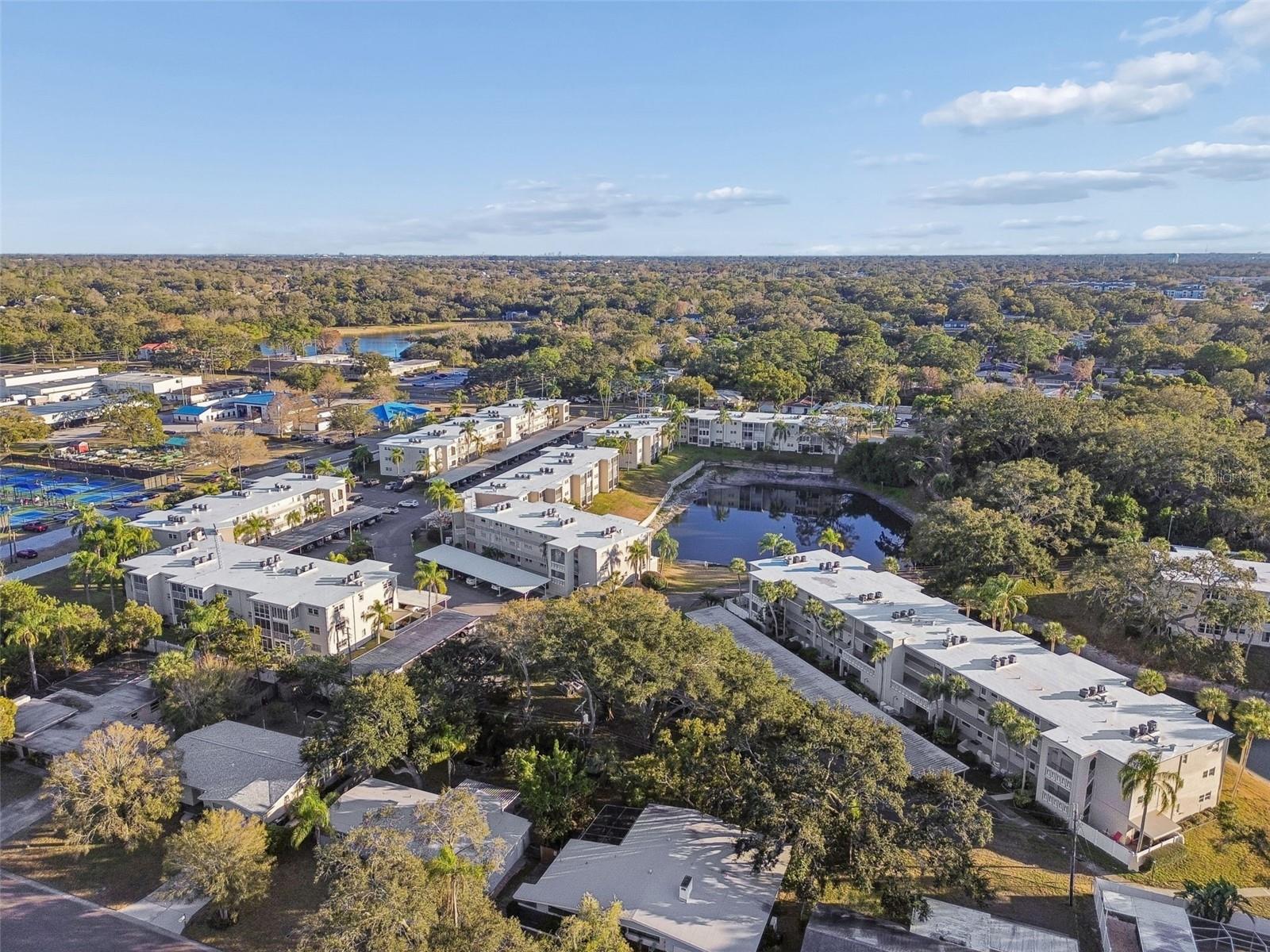 Image 26 of 39 For 946 Virginia Street 201