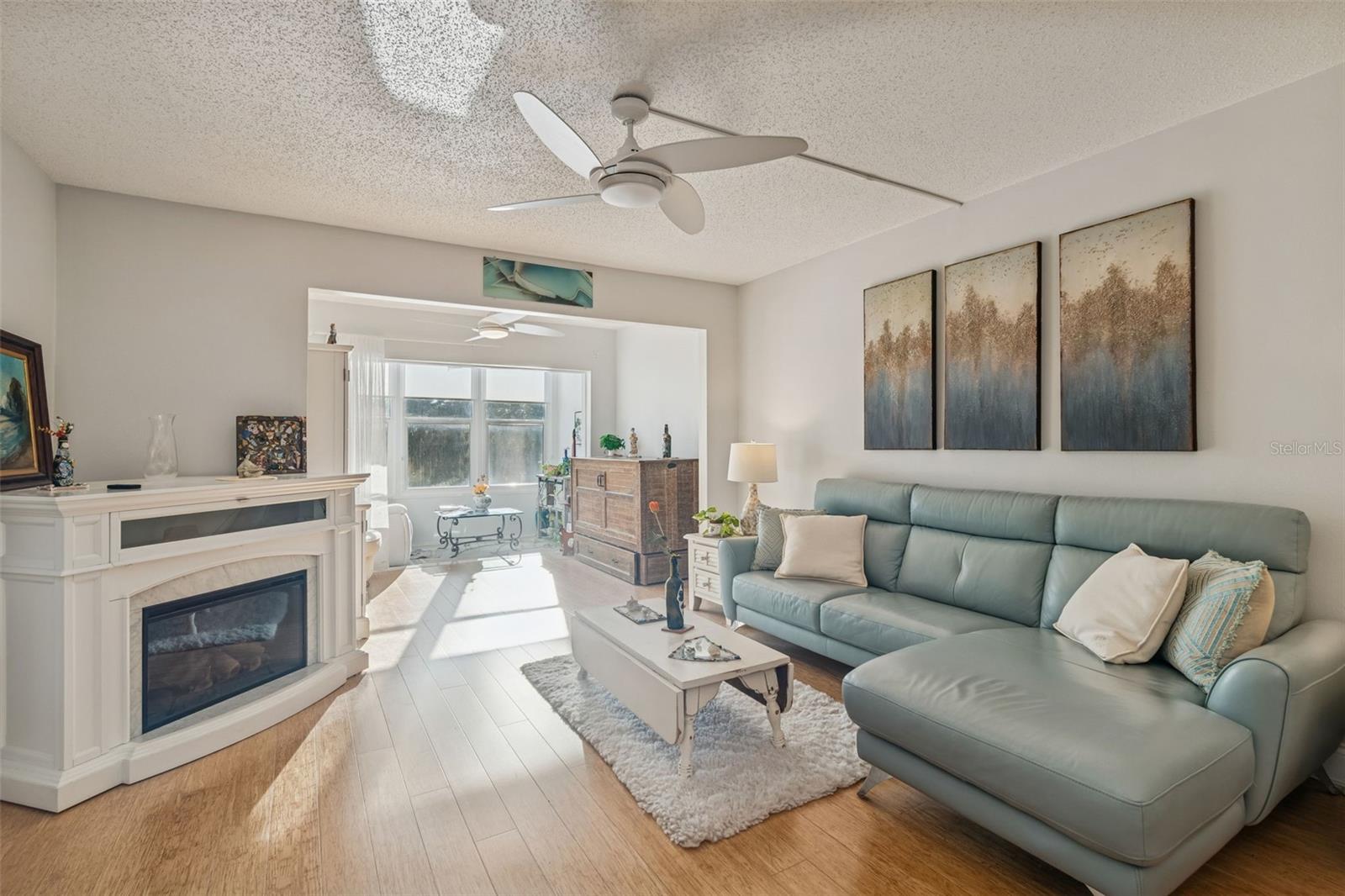 Image 8 of 39 For 946 Virginia Street 201