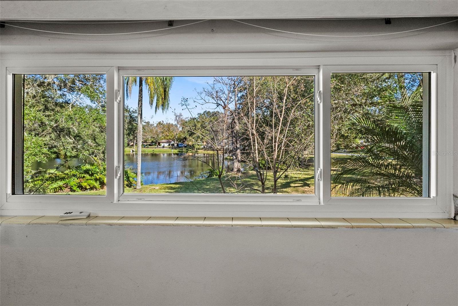 Image 10 of 17 For 546 Forest Parkway E