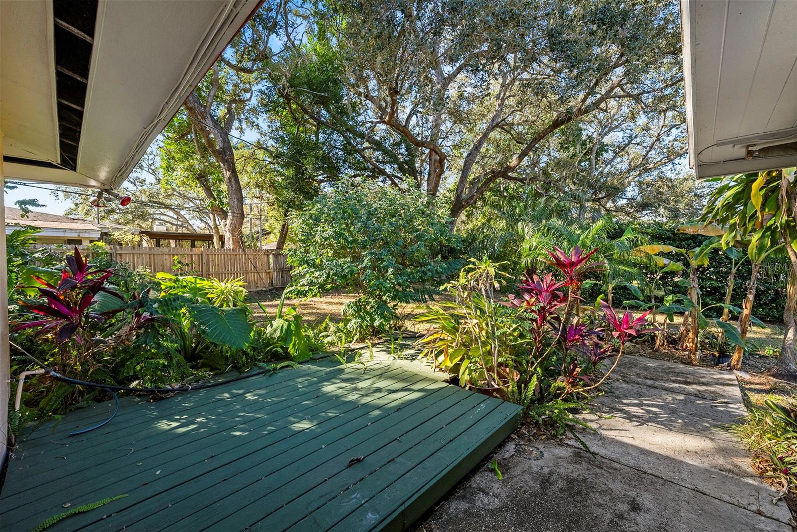 Image 11 of 17 For 546 Forest Parkway E