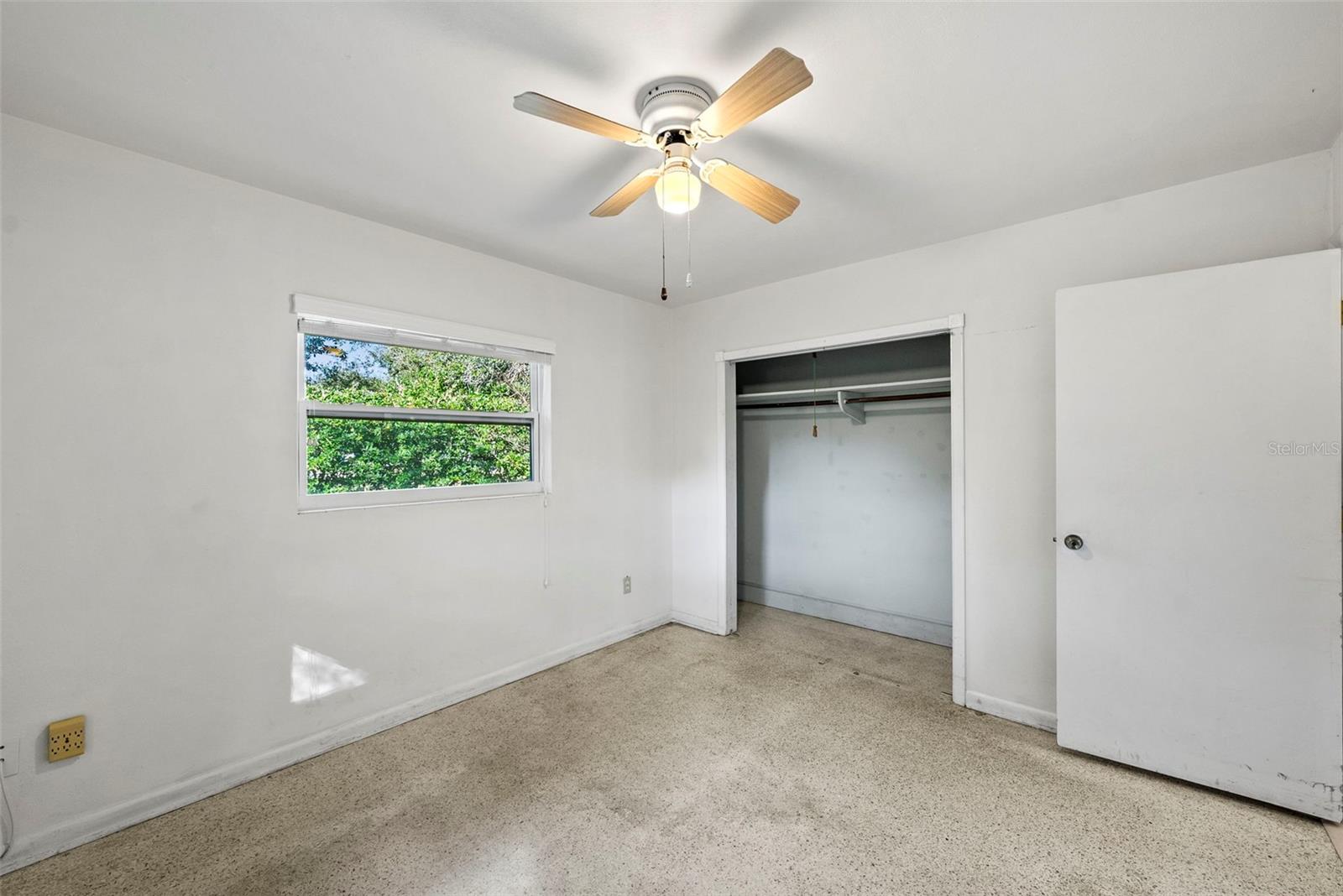 Image 7 of 17 For 546 Forest Parkway E