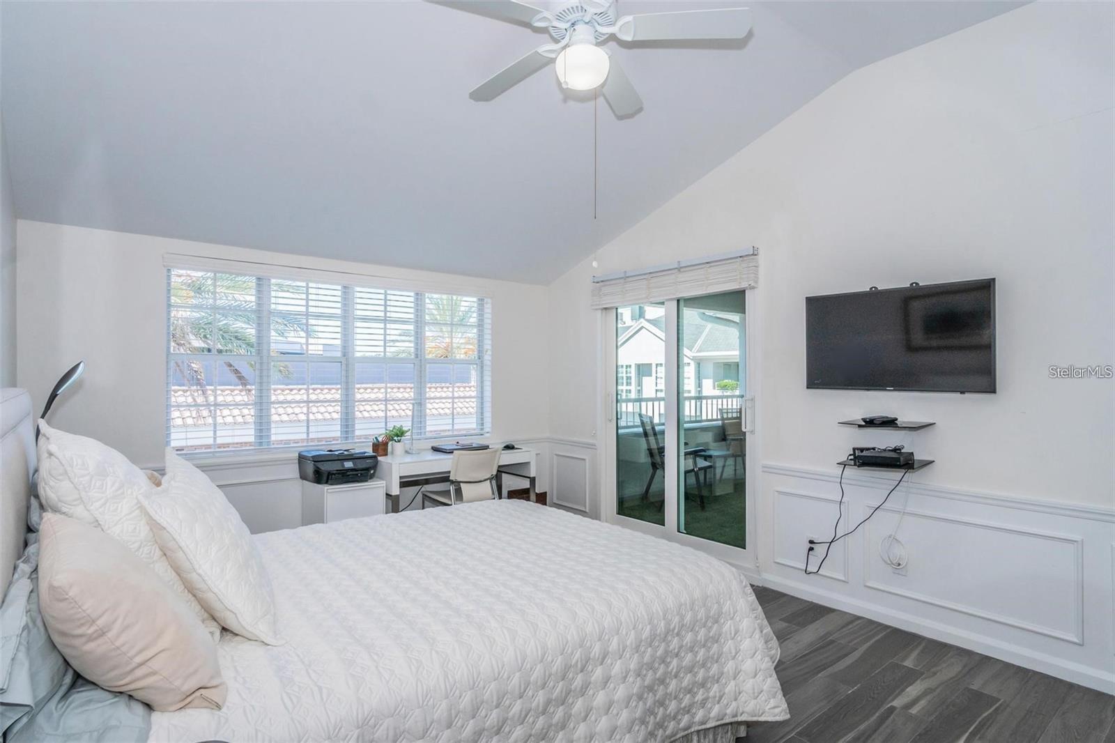 Image 13 of 31 For 1645 Snow Circle 205