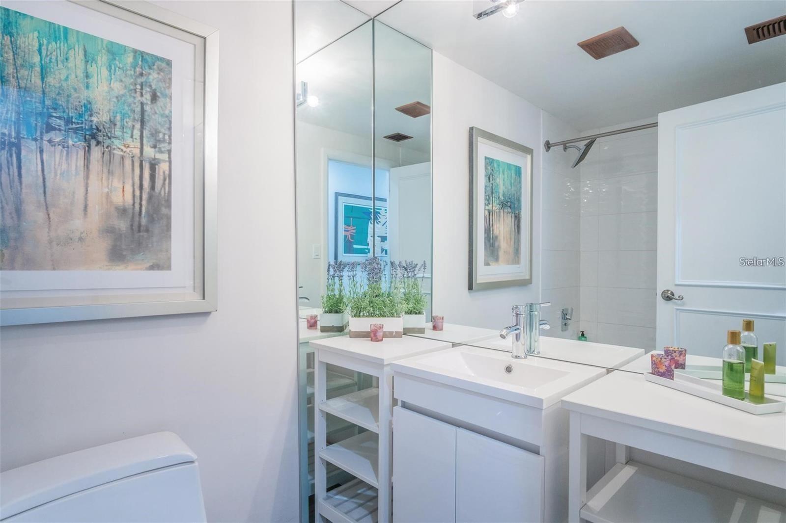 Image 20 of 31 For 1645 Snow Circle 205