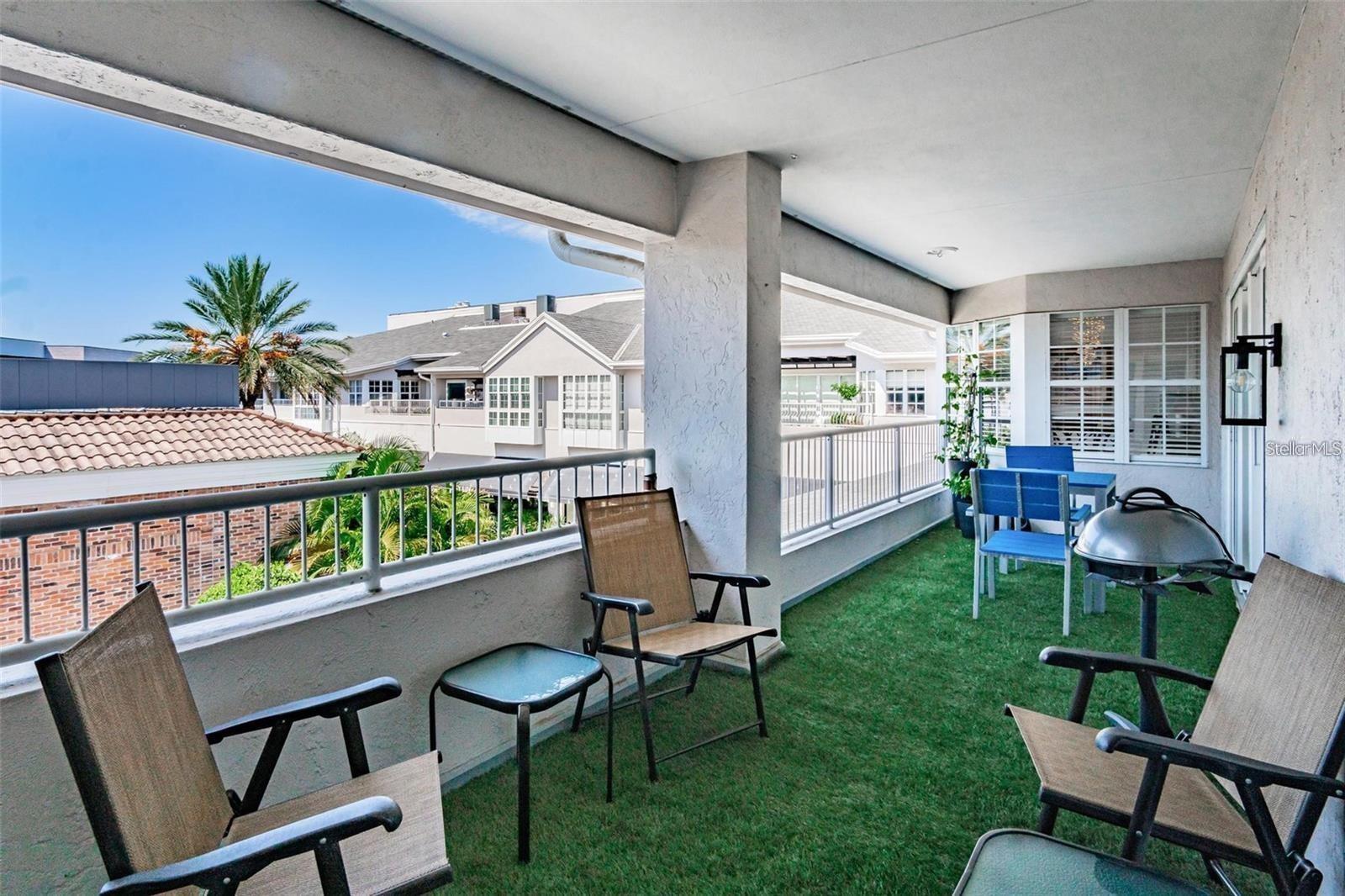 Image 22 of 31 For 1645 Snow Circle 205