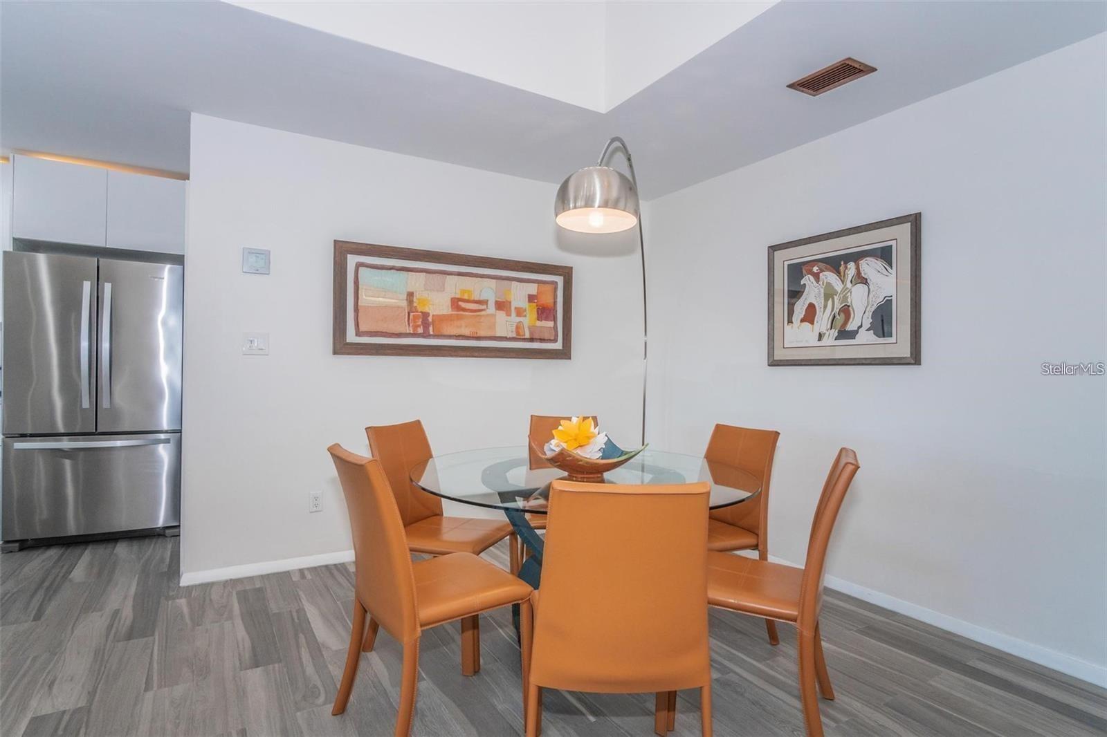 Image 8 of 31 For 1645 Snow Circle 205