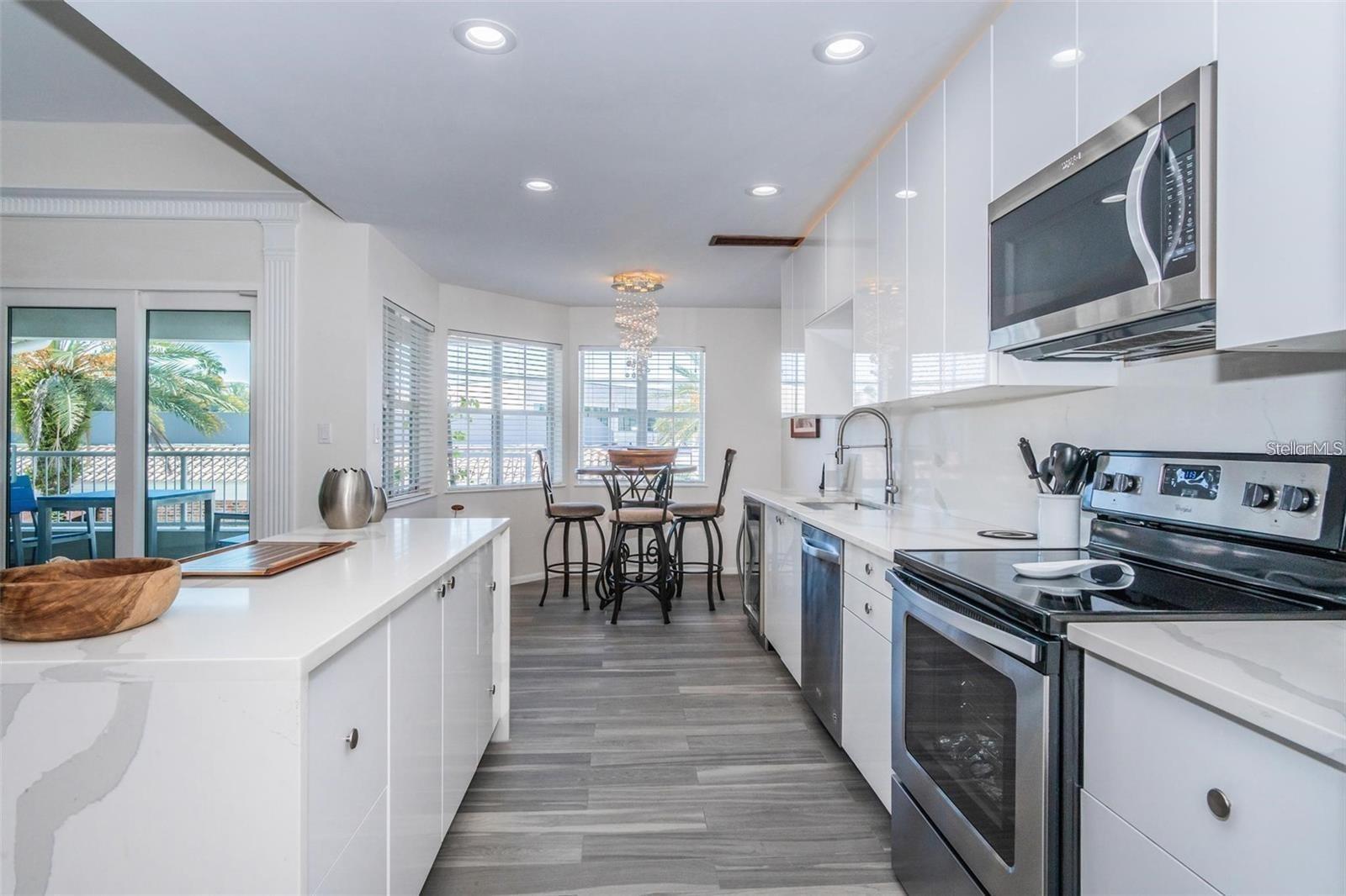 Image 9 of 31 For 1645 Snow Circle 205