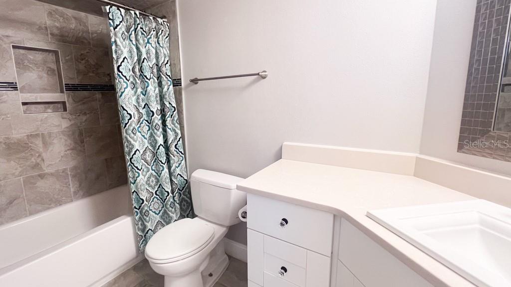 Image 14 of 21 For 2333 Feather Sound Drive A203