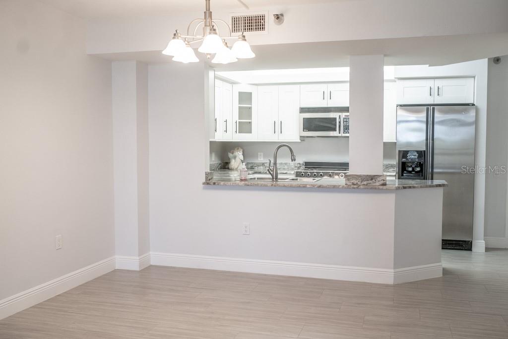 Image 17 of 21 For 2333 Feather Sound Drive A203