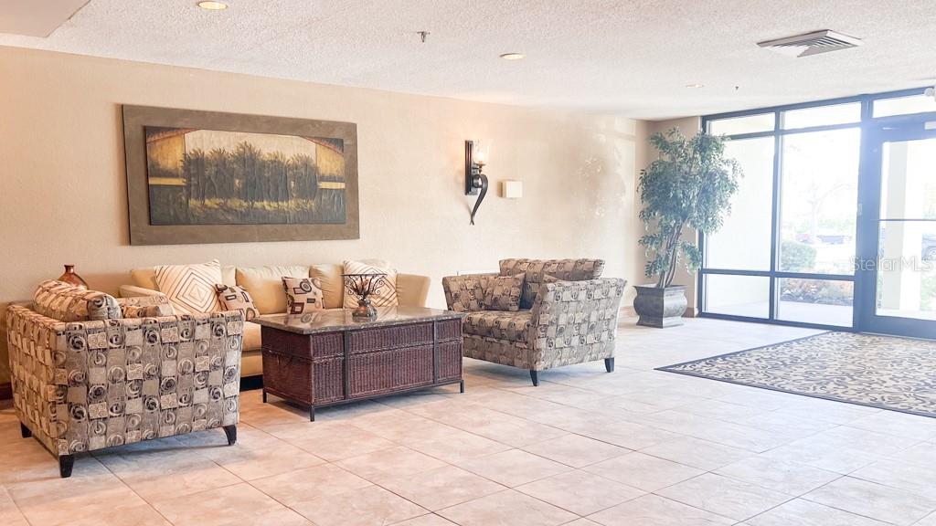 Image 20 of 21 For 2333 Feather Sound Drive A203