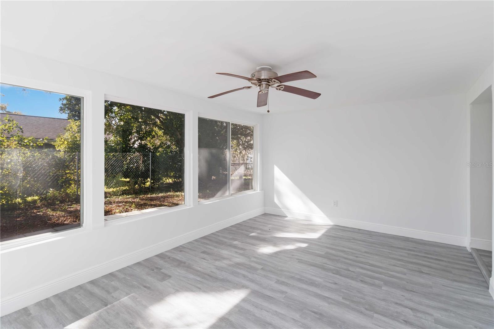 Image 18 of 31 For 8026 Hunters Whip Row Circle