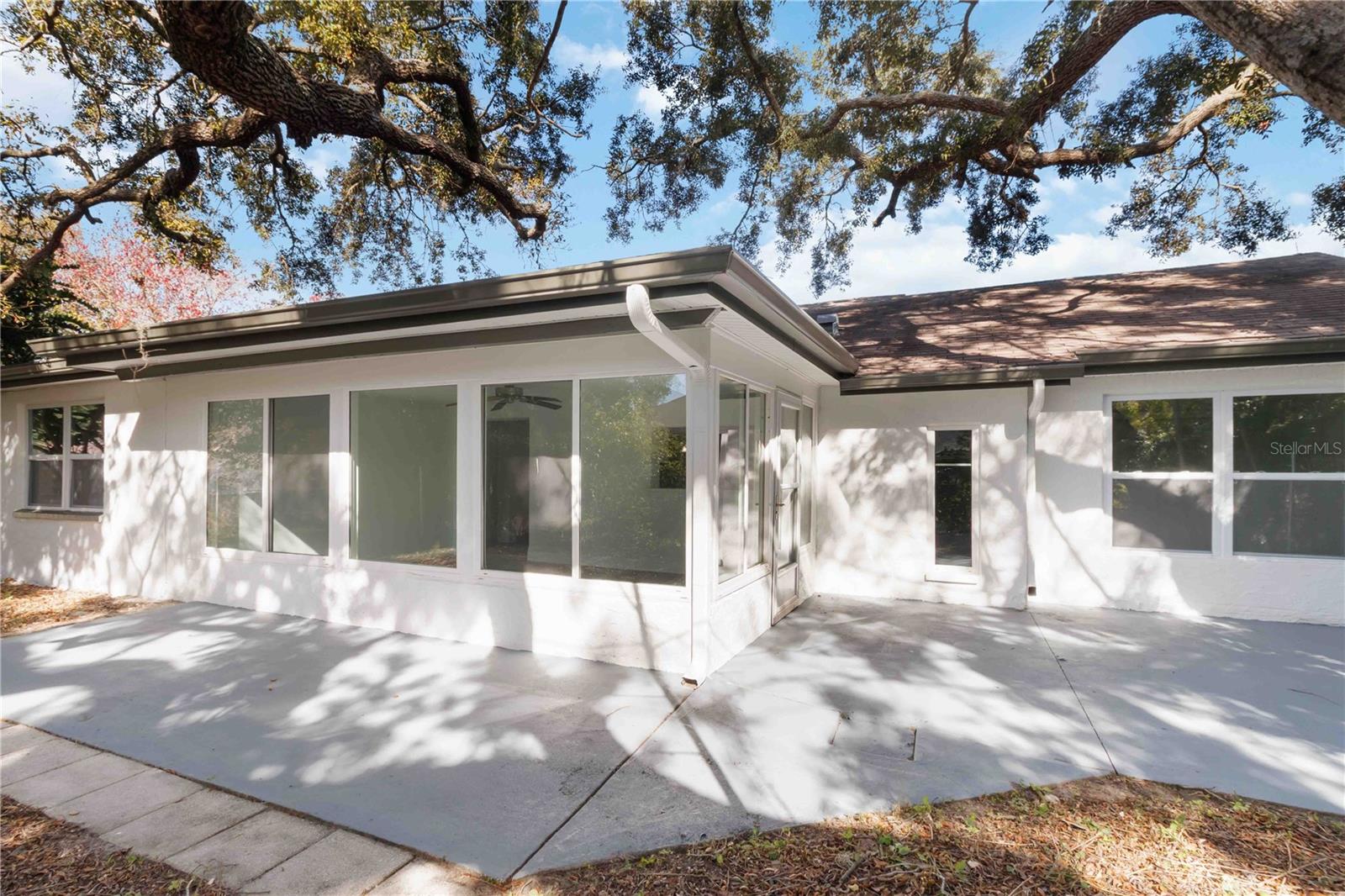 Image 24 of 31 For 8026 Hunters Whip Row Circle