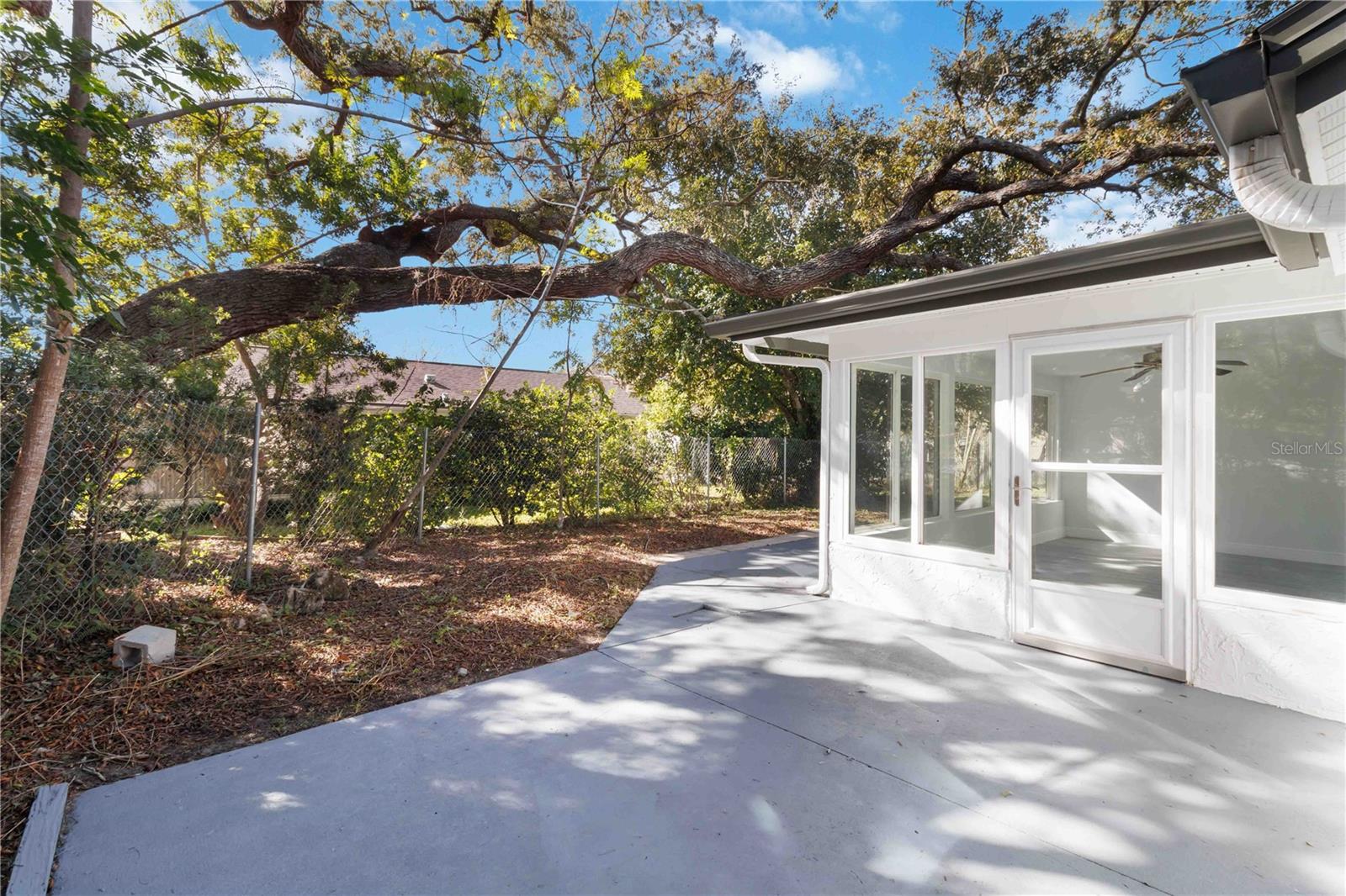 Image 27 of 31 For 8026 Hunters Whip Row Circle