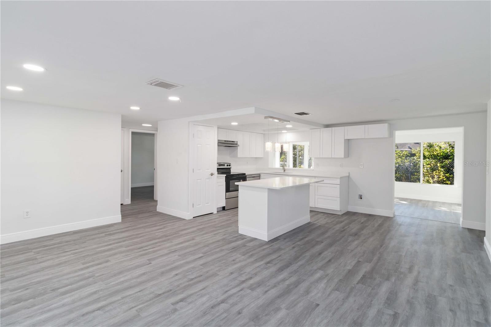 Image 5 of 31 For 8026 Hunters Whip Row Circle