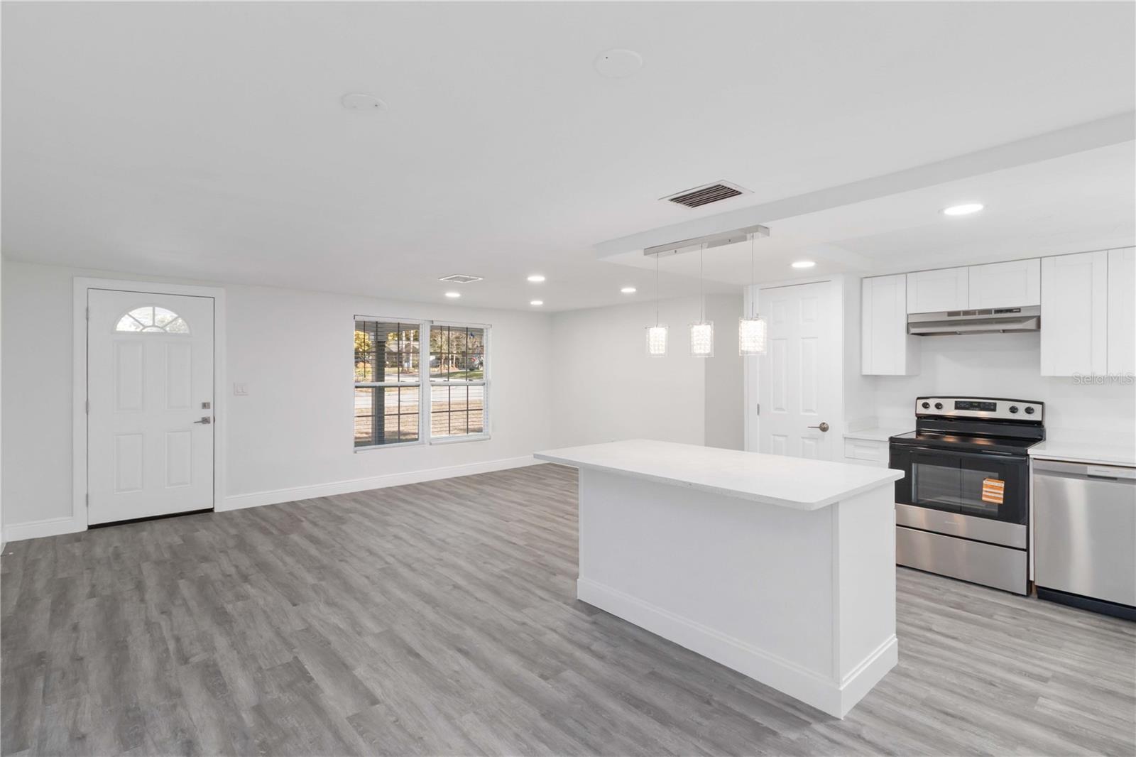 Image 8 of 31 For 8026 Hunters Whip Row Circle