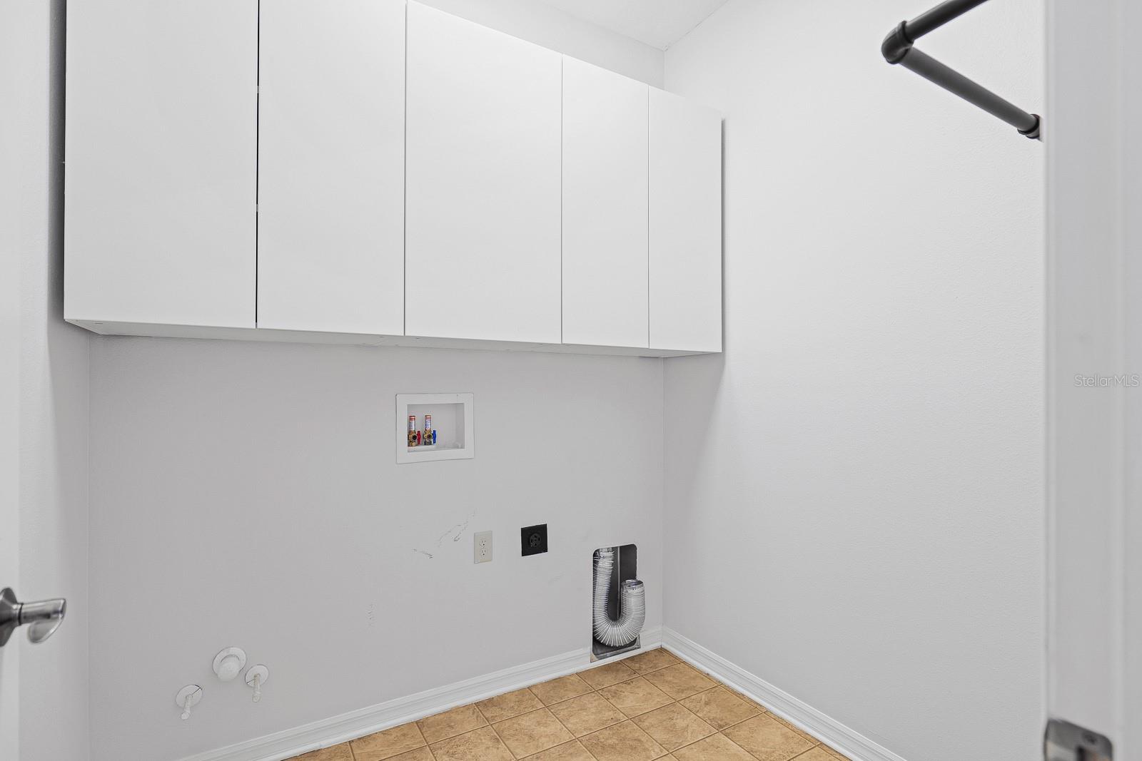 Image 16 of 43 For 5832 Tulip Flower Drive