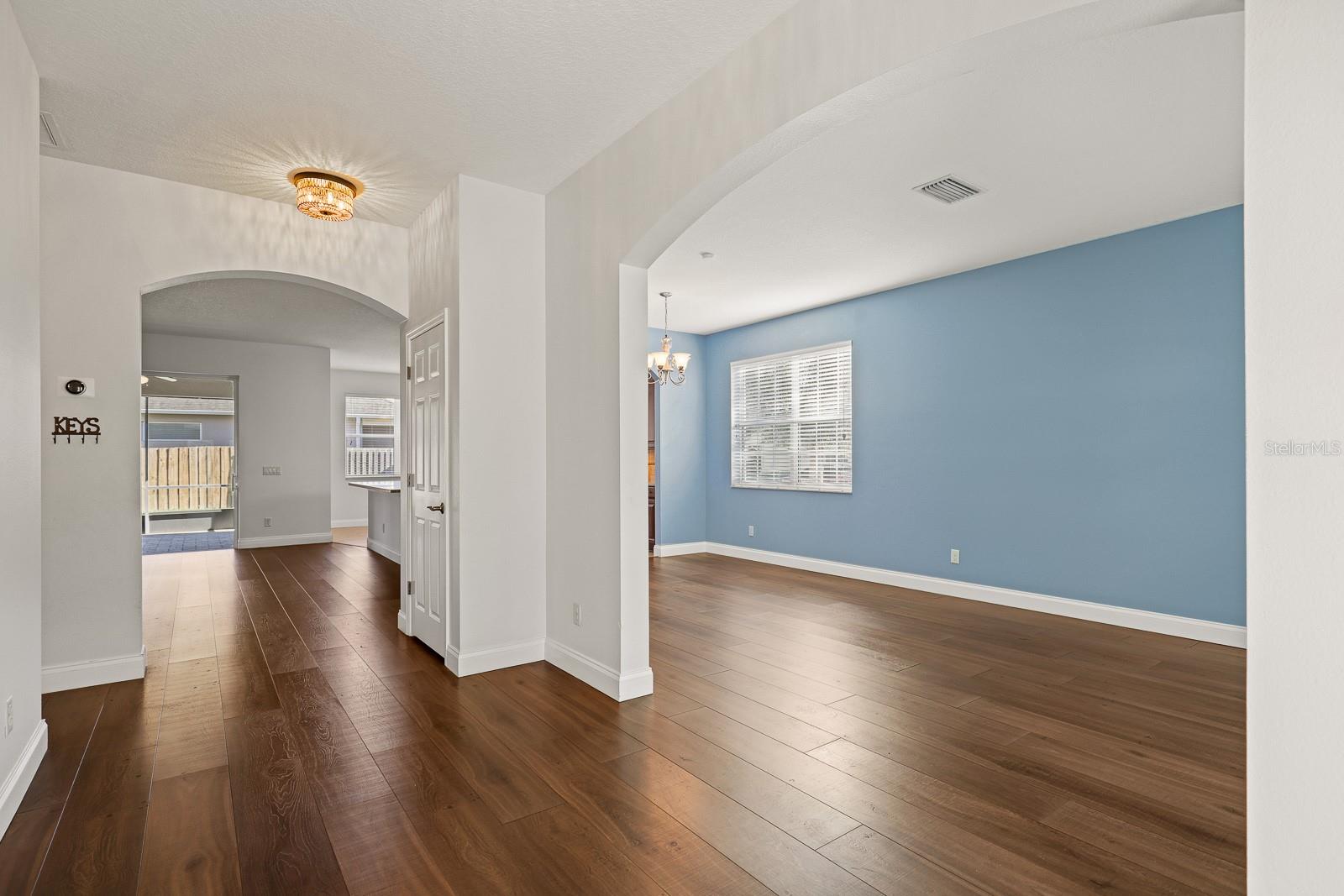 Image 5 of 43 For 5832 Tulip Flower Drive