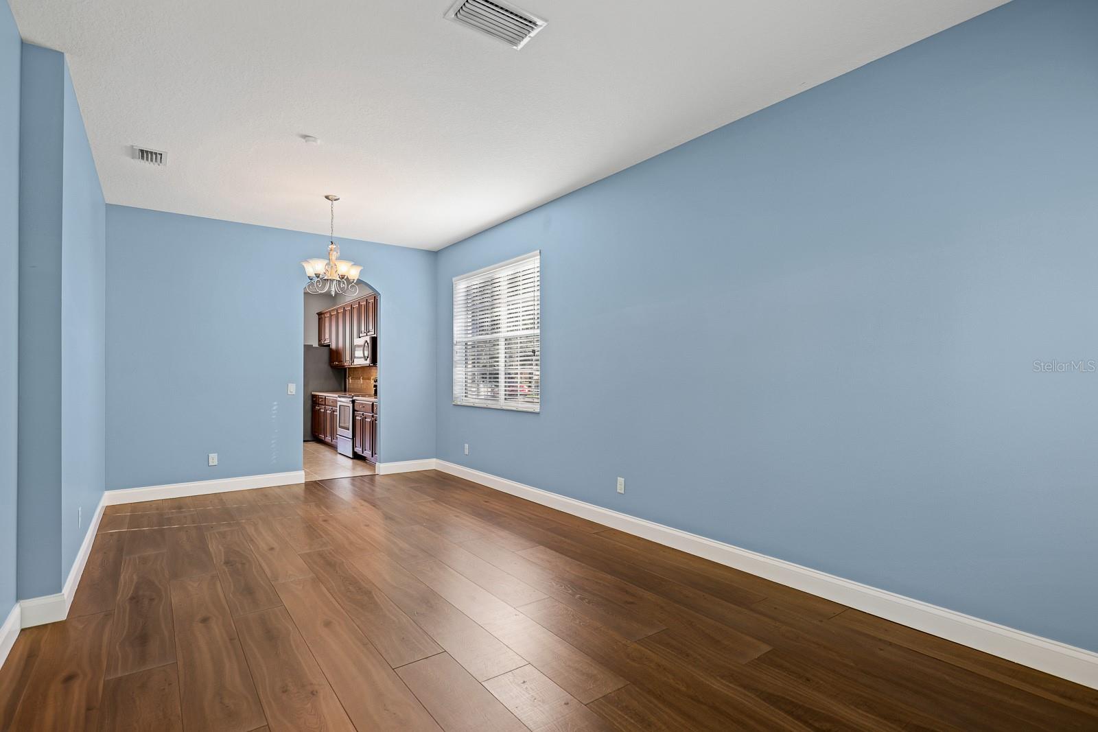 Image 6 of 43 For 5832 Tulip Flower Drive