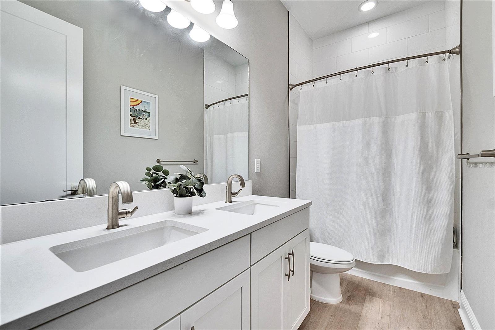 Image 27 of 59 For 10304 Meadowrun Drive