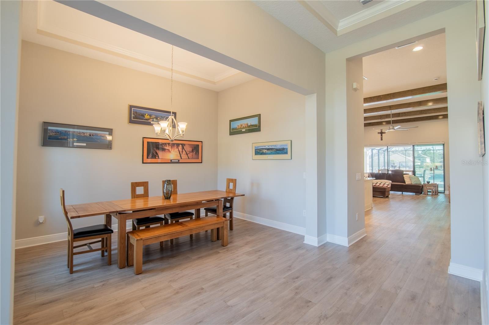 Image 7 of 59 For 10304 Meadowrun Drive