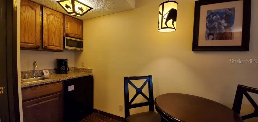 Image 4 of 19 For 3200 River Ranch Boulevard 225