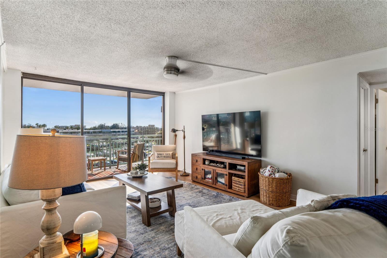 Image 11 of 86 For 1 Key Capri  312e