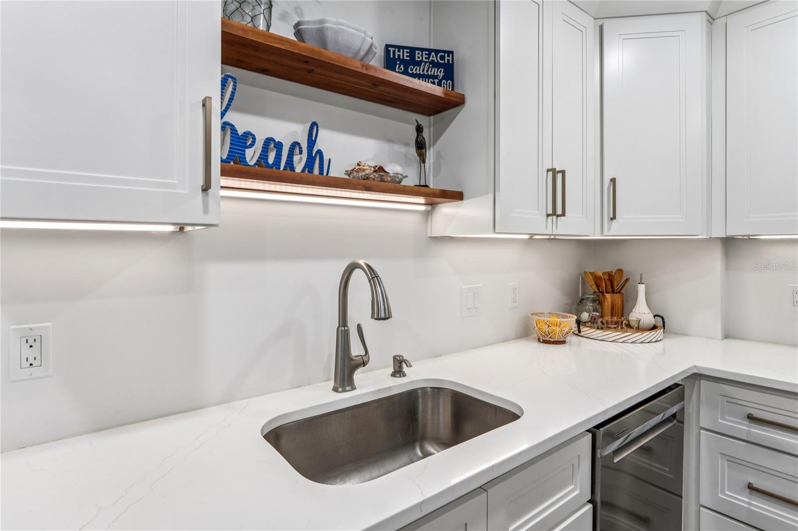 Image 19 of 86 For 1 Key Capri  312e