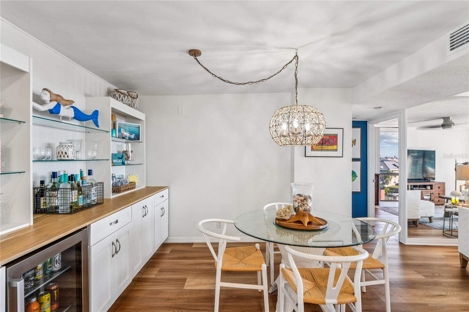 Image 20 of 86 For 1 Key Capri  312e